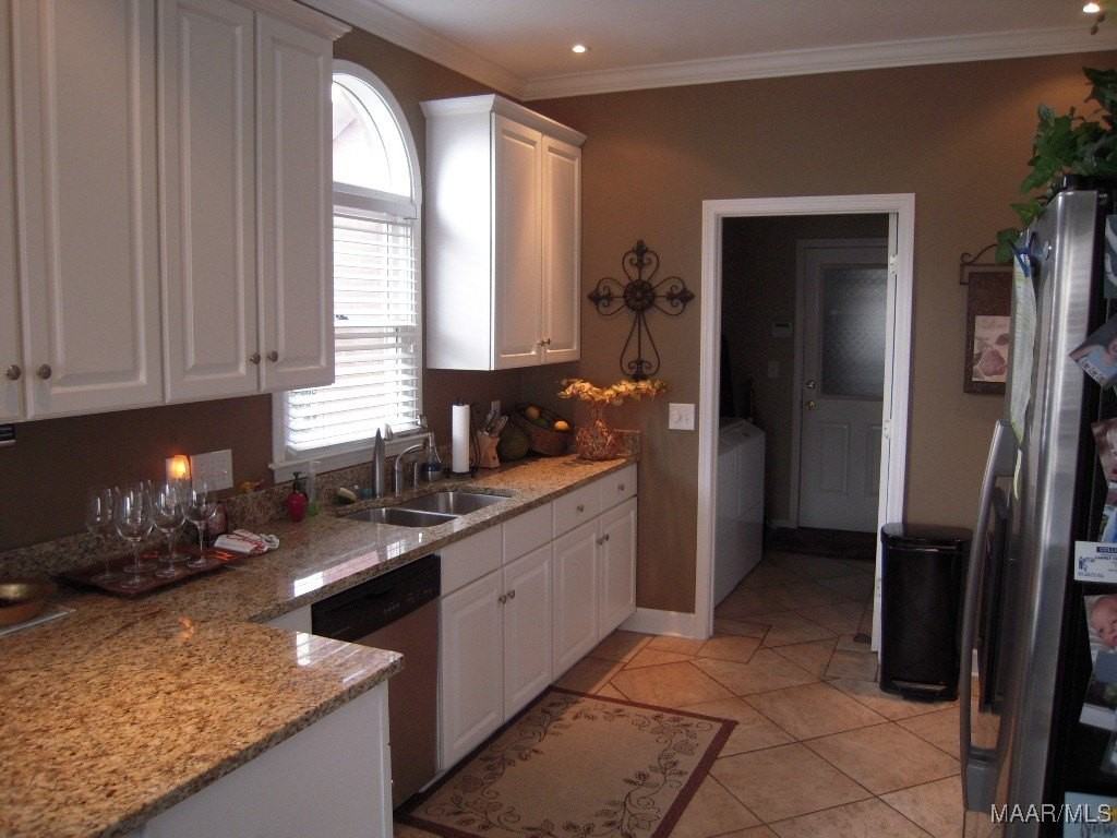 8712 Sturbridge Drive - Photo 5 of 26