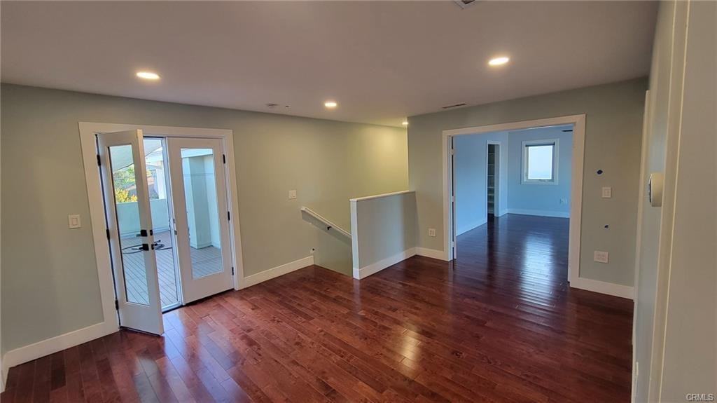 12812 Short Ave - Photo 2 of 8