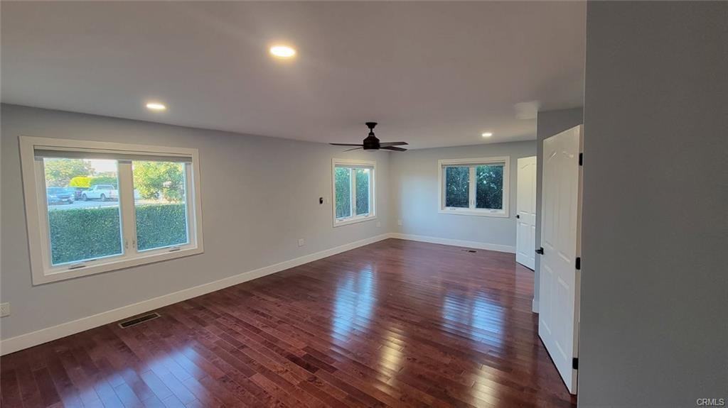 12812 Short Ave - Photo 5 of 8