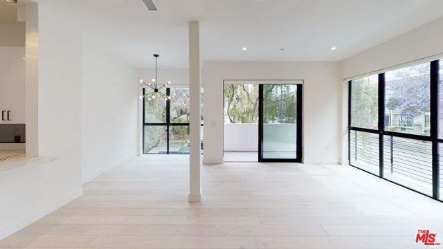 105 S Doheny Dr #304 - Photo 6 of 8