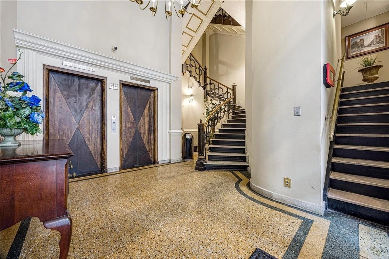 10 N Main St #10C - Photo 2 of 37