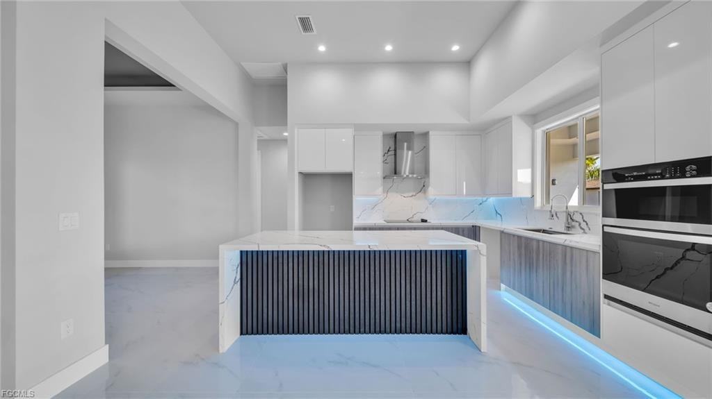 1029 Nw 35th Pl - Photo 3 of 8