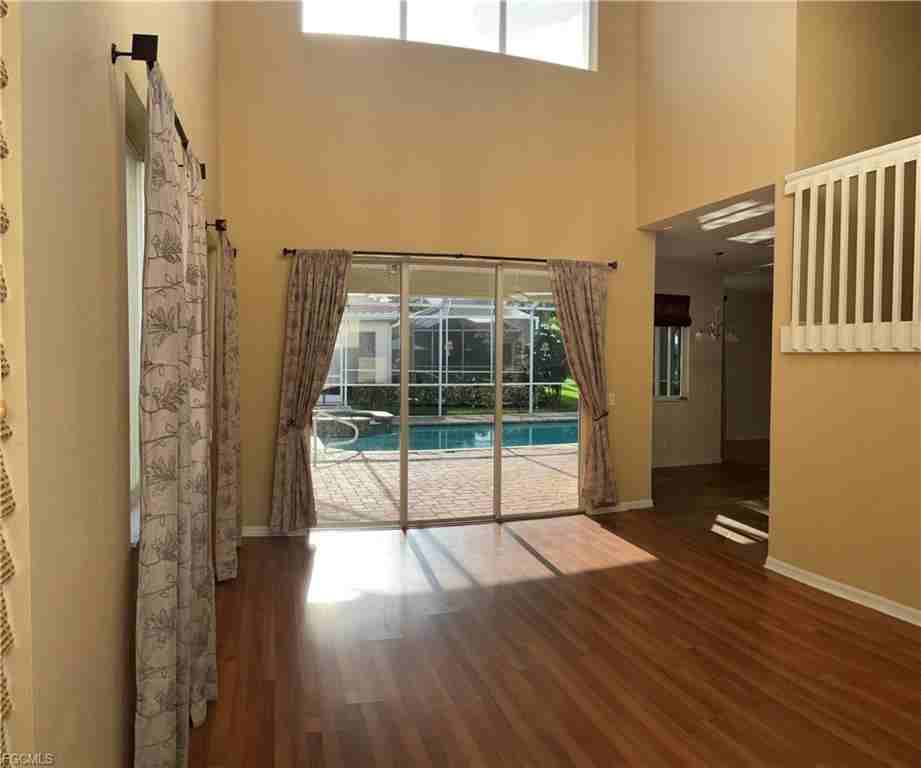 15279 Laguna Hills Dr - Photo 3 of 8