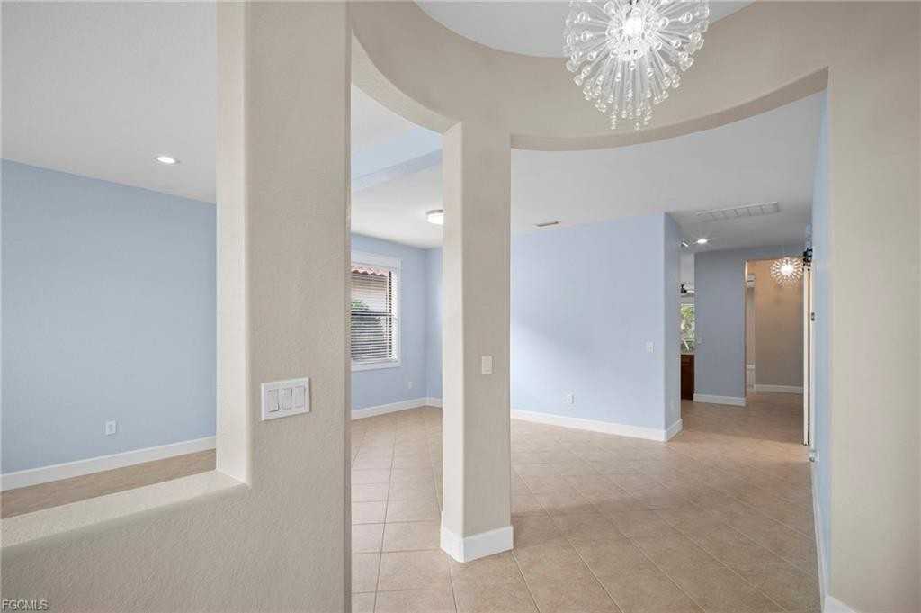 12129 Country Day Cir - Photo 2 of 8