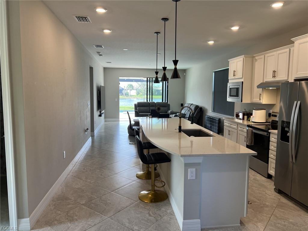 12048 Westmoreland Way - Photo 3 of 8