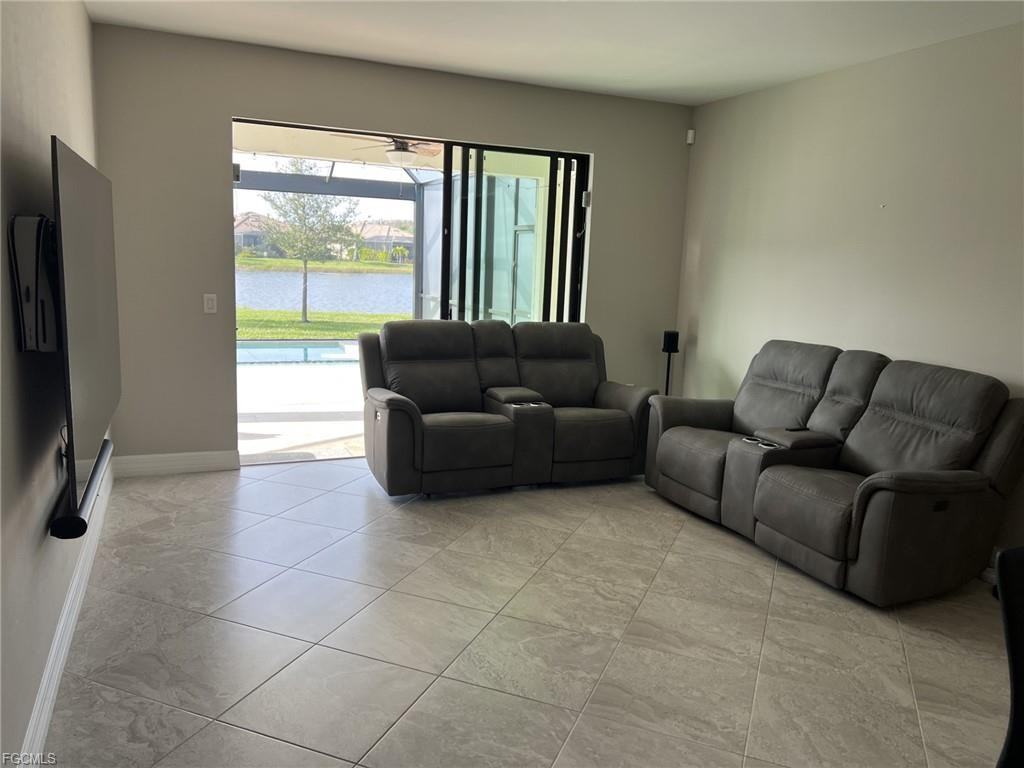 12048 Westmoreland Way - Photo 7 of 8