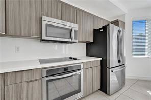 3189 Yacht Club Drive - Photo 2 of 8