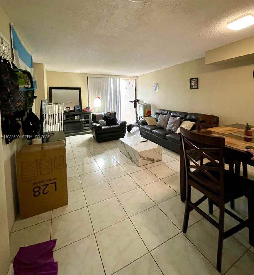 20102 Sw 123rd Dr - Photo 3 of 16