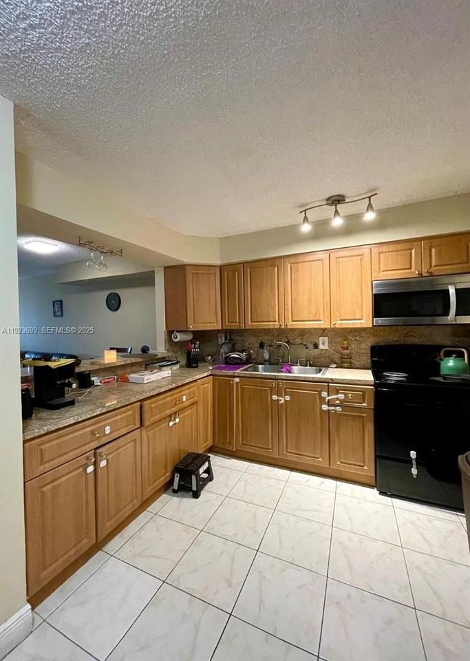 20102 Sw 123rd Dr - Photo 5 of 16