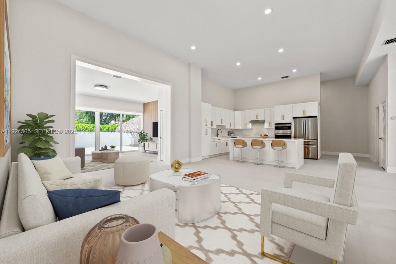 16160 Southwest 89th Place - Photo 3 of 50