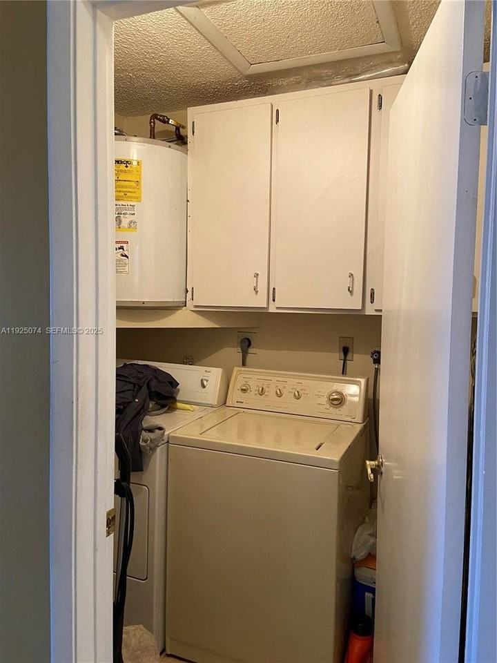 7331 Sw 149th Ct - Photo 3 of 10