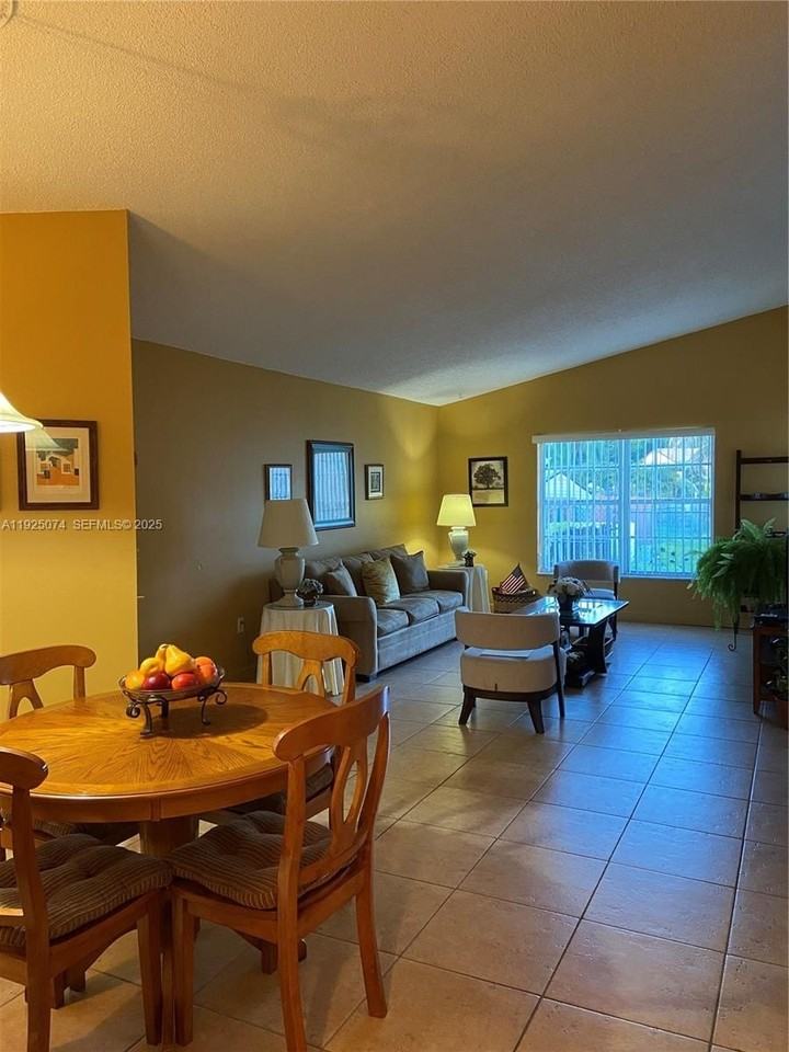 7331 Sw 149th Ct - Photo 4 of 10