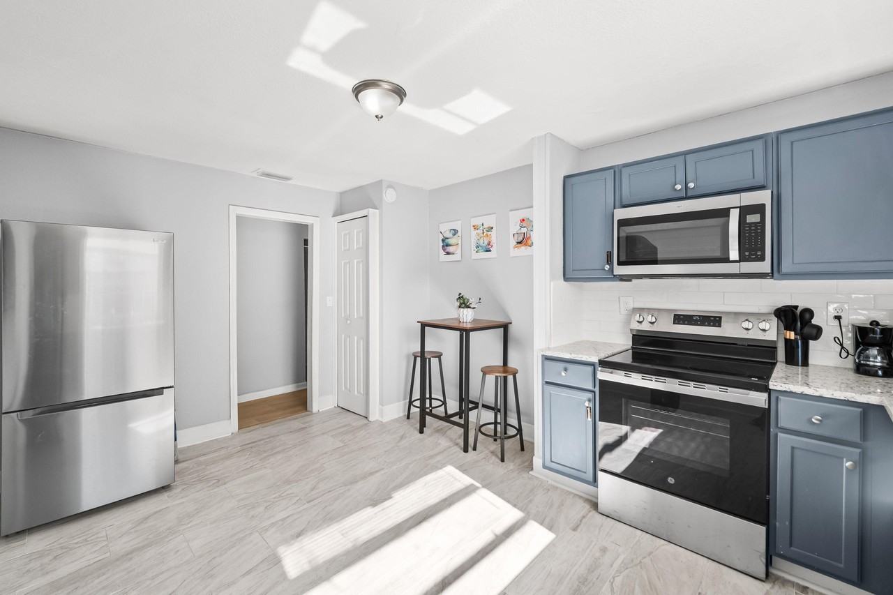 N Myrtle Ave - Photo 3 of 20