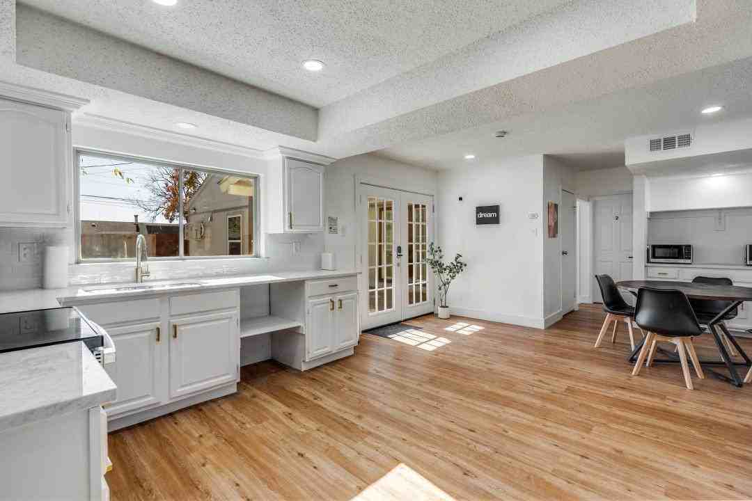 Bayberry Lane - Photo 5 of 18