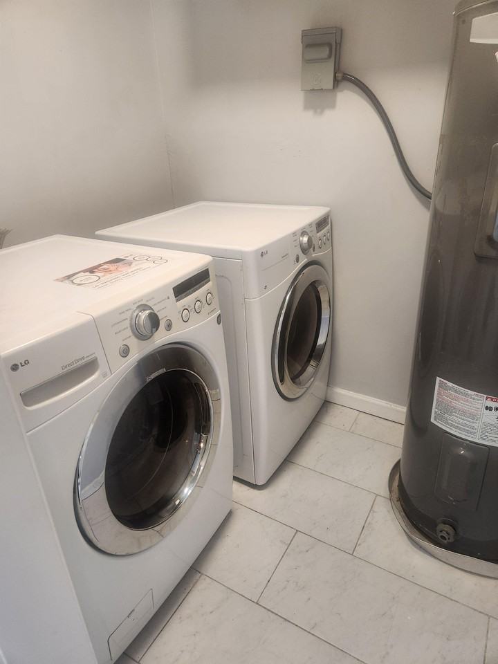 Randall Street - Photo 7 of 11