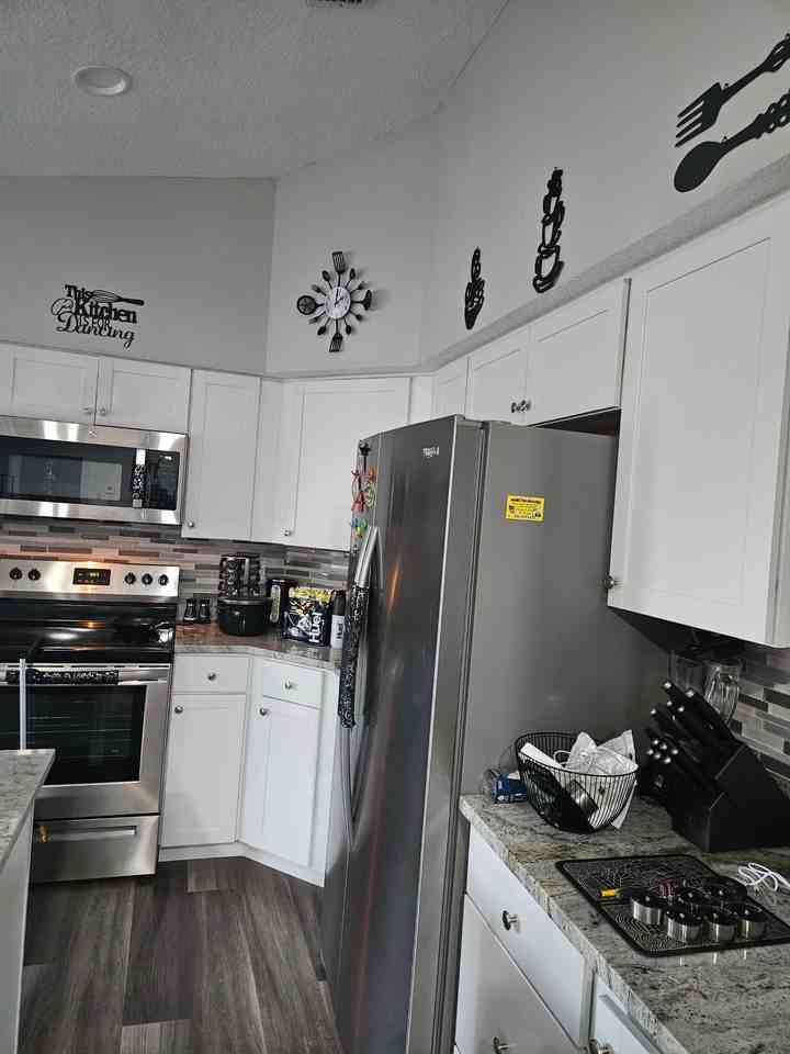 Lola Drive - Photo 3 of 12