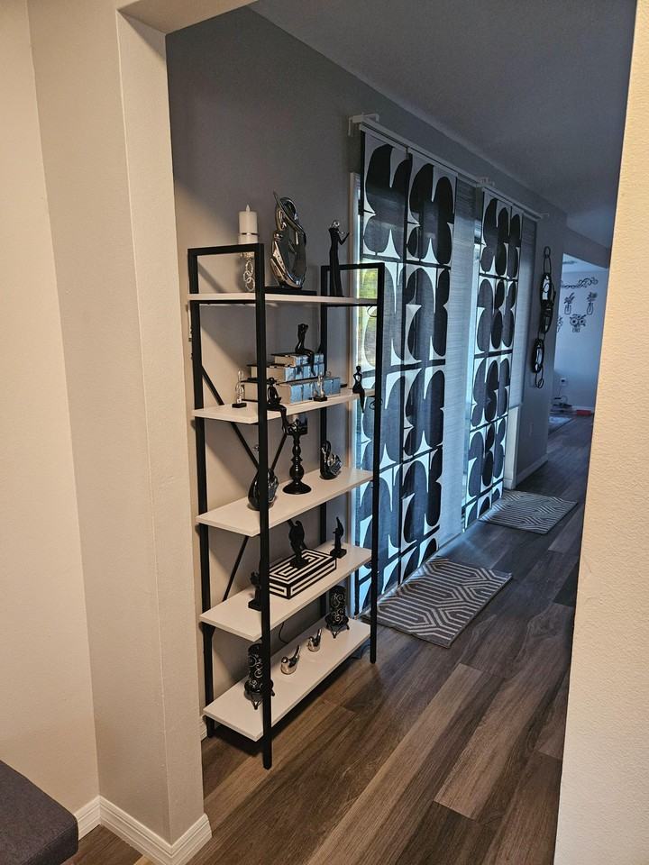 Lola Drive - Photo 6 of 12