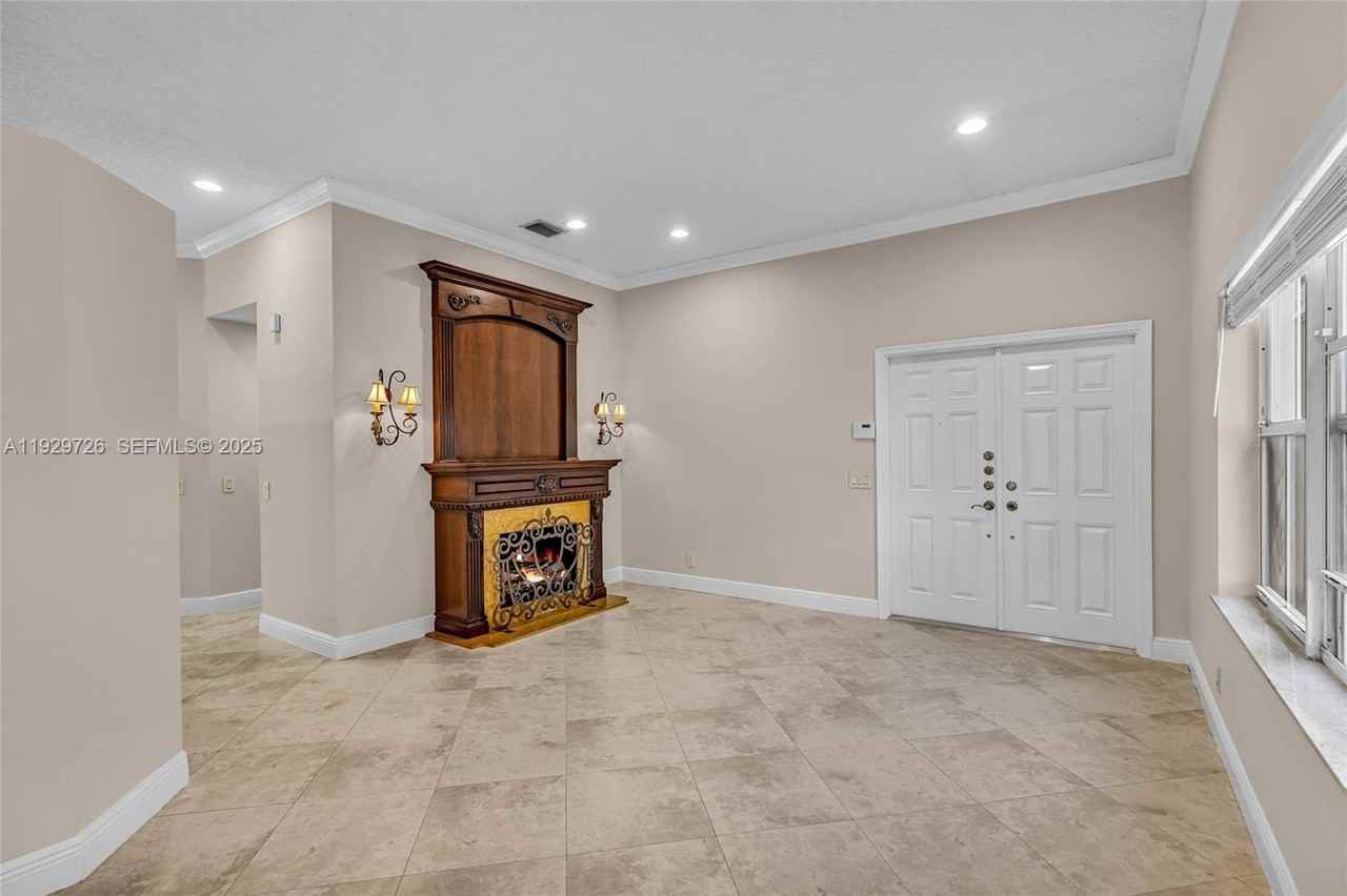 949 Tanglewood Circle #0 - Photo 4 of 50