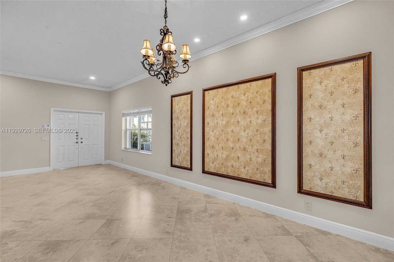 949 Tanglewood Circle #0 - Photo 6 of 50