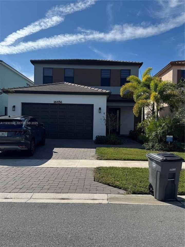 16456 Sea Turtle Place #16456 - Photo 2 of 27