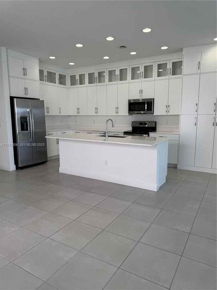 16456 Sea Turtle Place #16456 - Photo 6 of 27