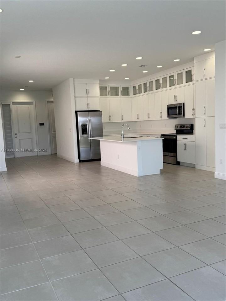 16456 Sea Turtle Place #16456 - Photo 7 of 27