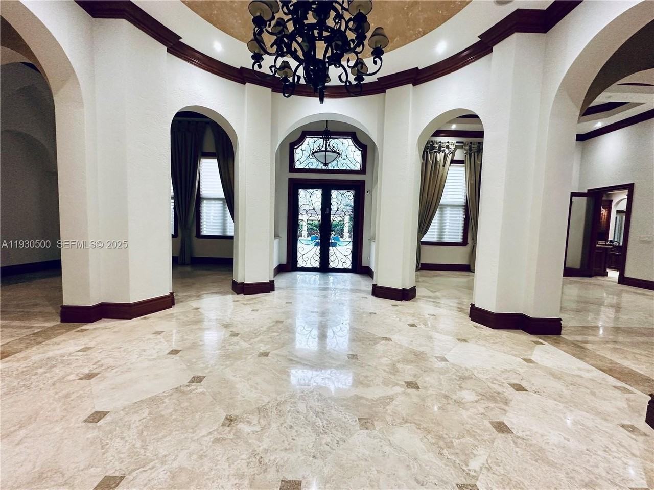 6180 Southwest 132nd Street - Photo 5 of 50