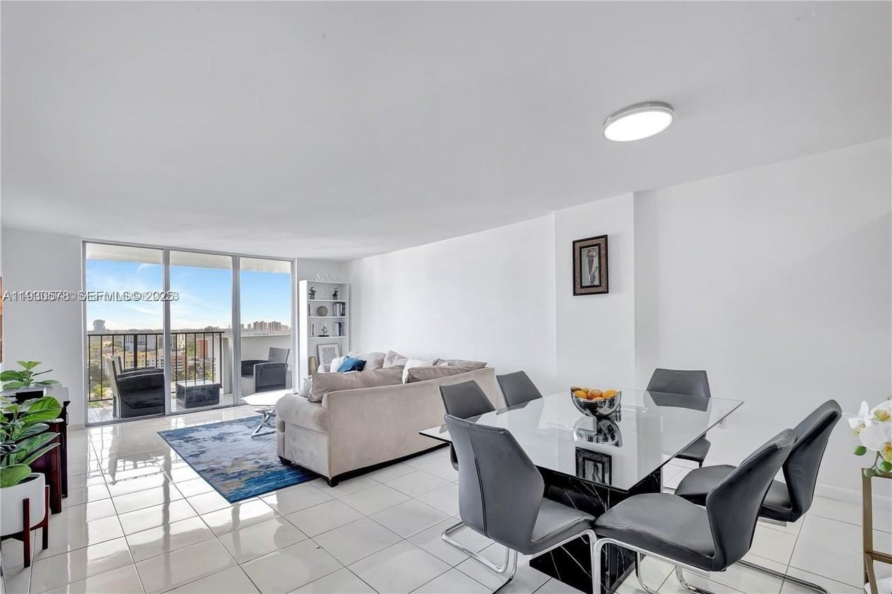 2780 Ne 183rd St #2011 - Photo 6 of 23