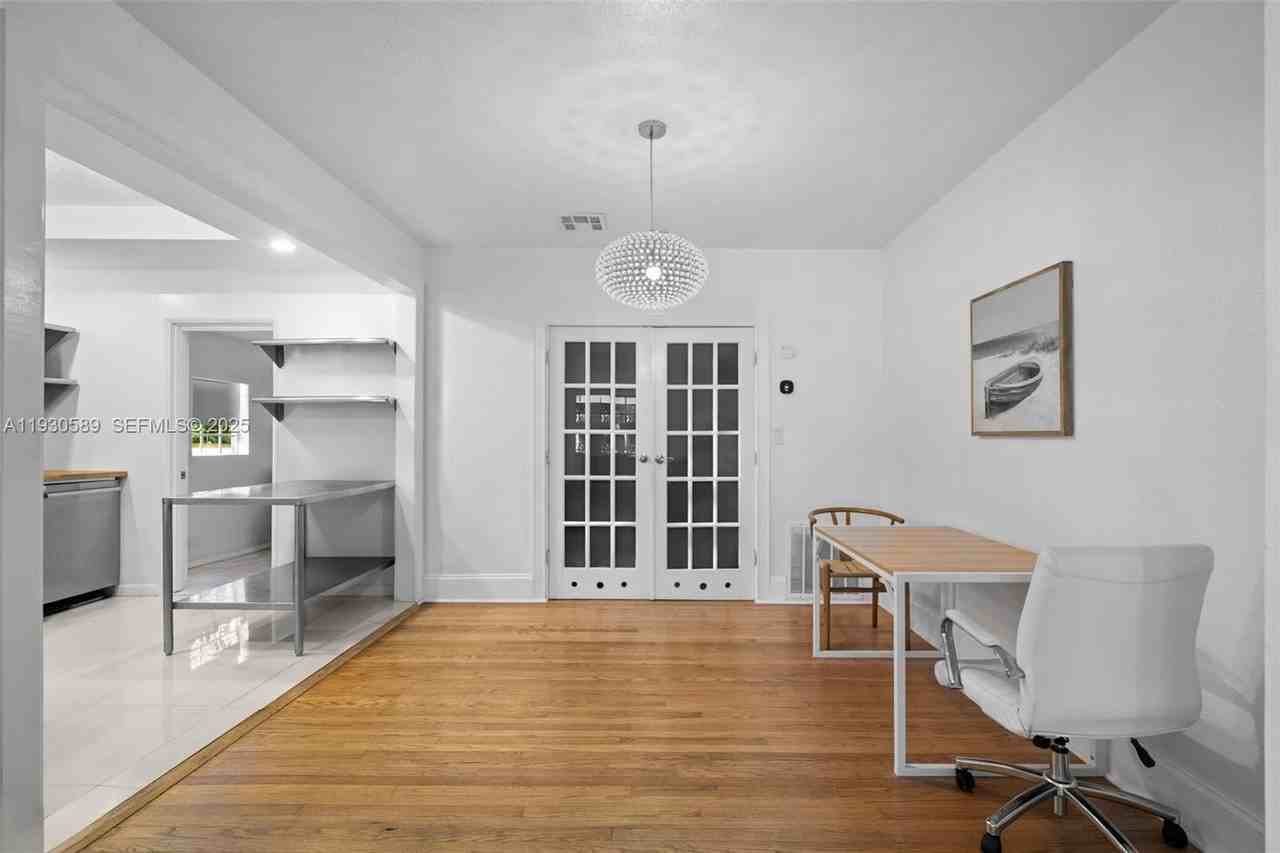 555 Northeast 73rd Street - Photo 5 of 32