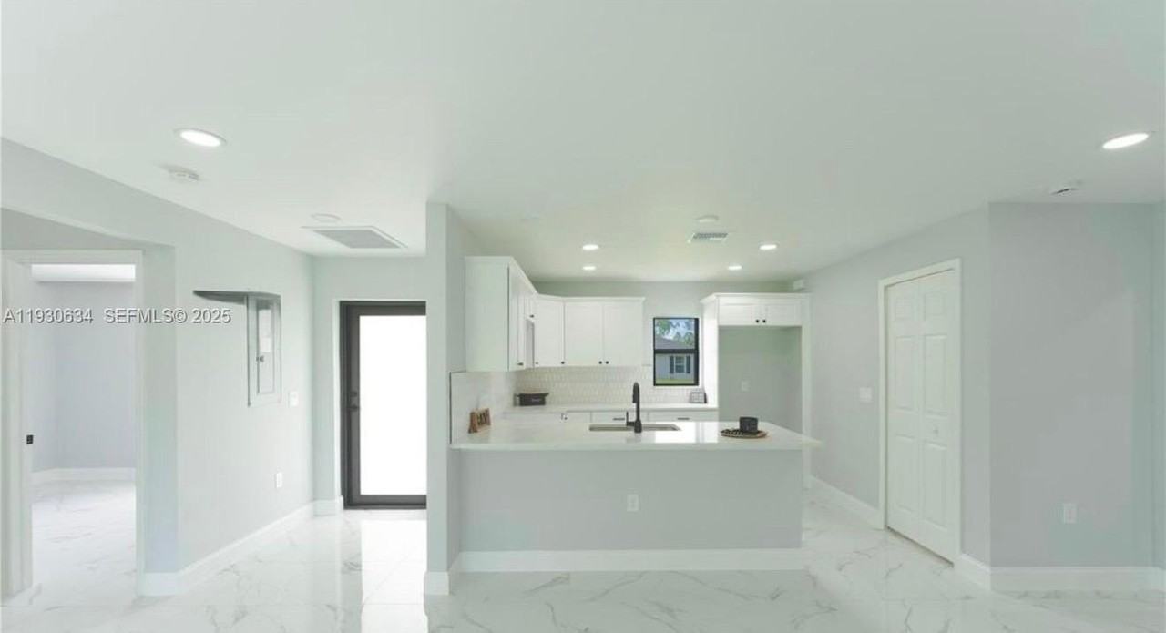 761 Kirkman Avenue #0 - Photo 4 of 19