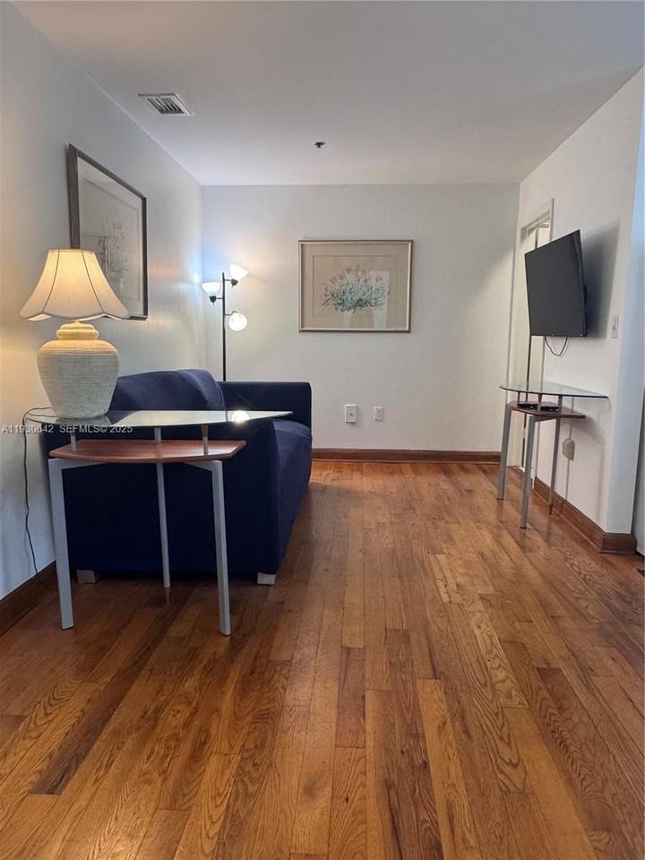 361 Collins Avenue #A2 - Photo 5 of 25