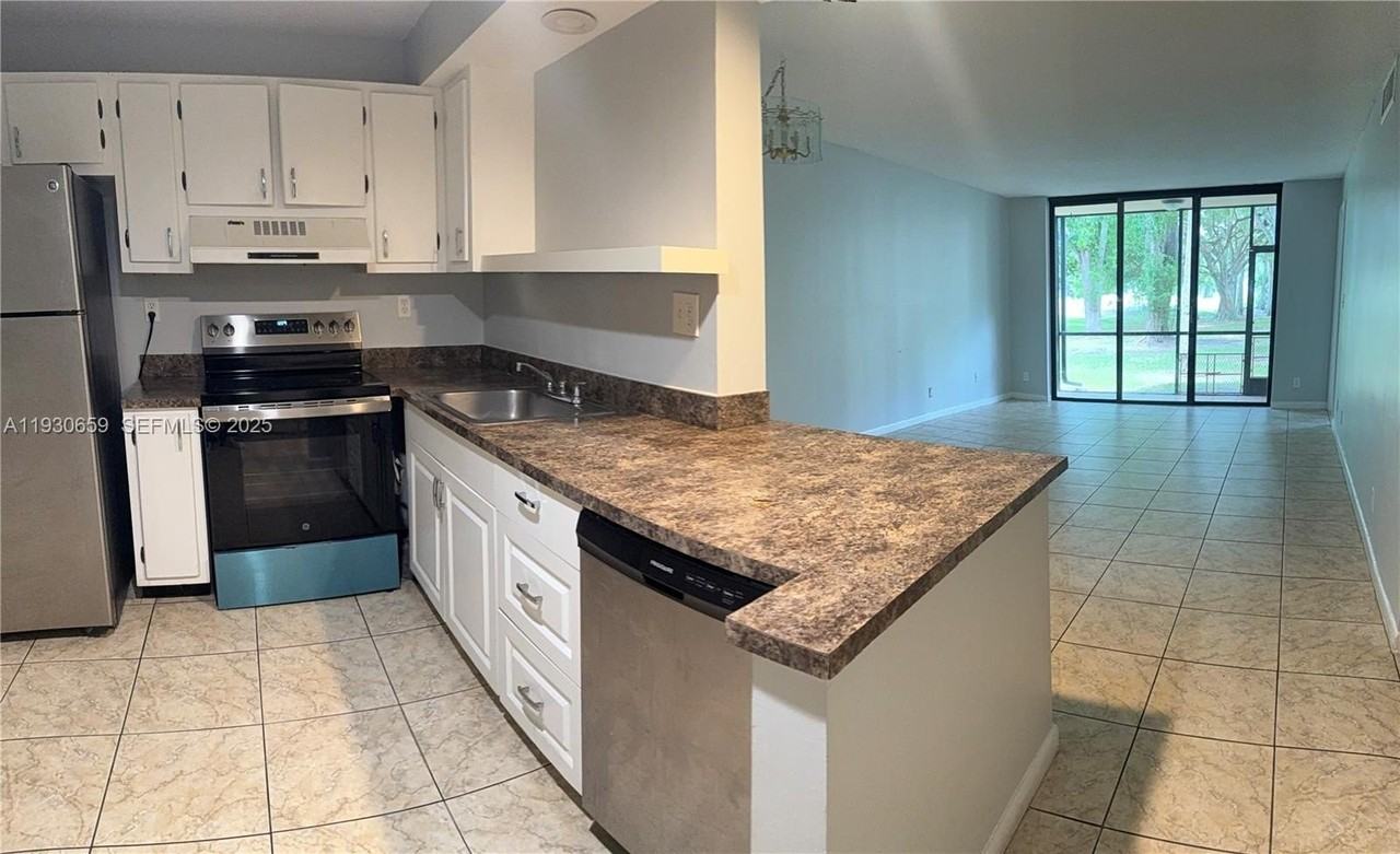 7750 W Mcnab Rd #104 - Photo 2 of 10