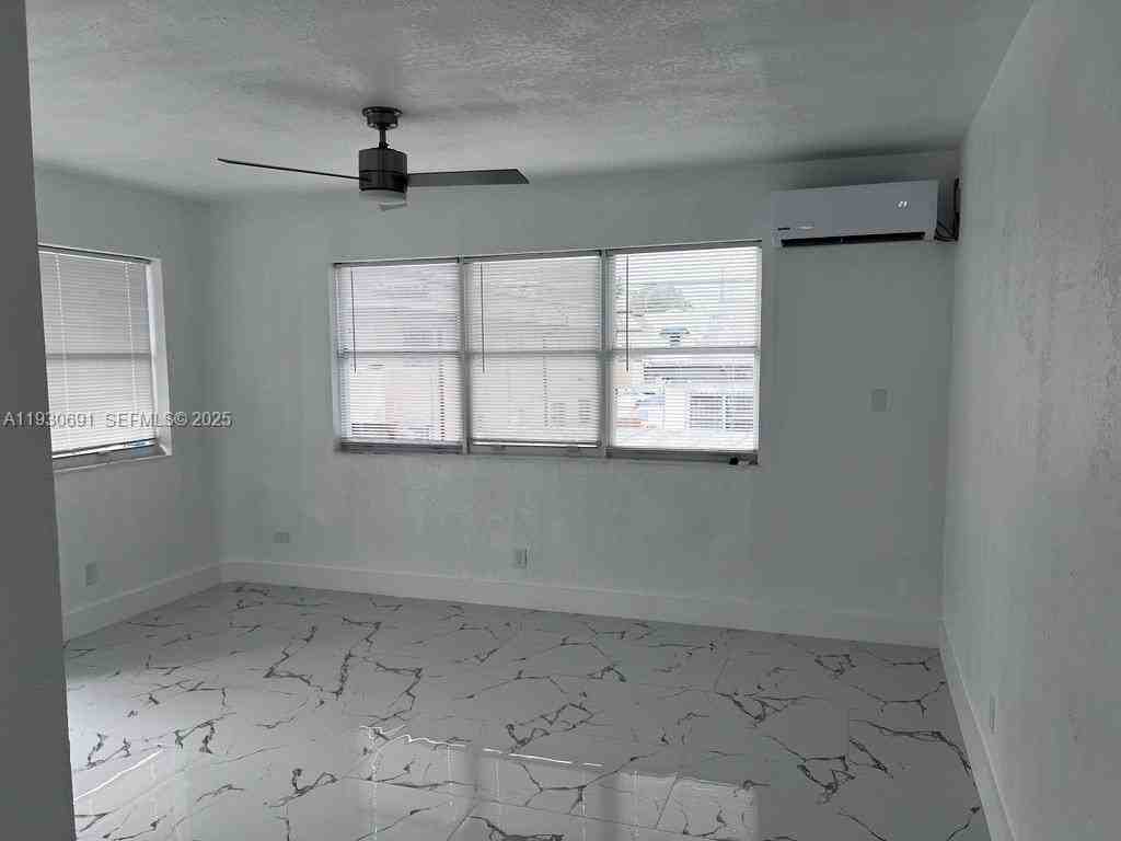 1131 Southwest 7th Street #3 - Photo 4 of 7