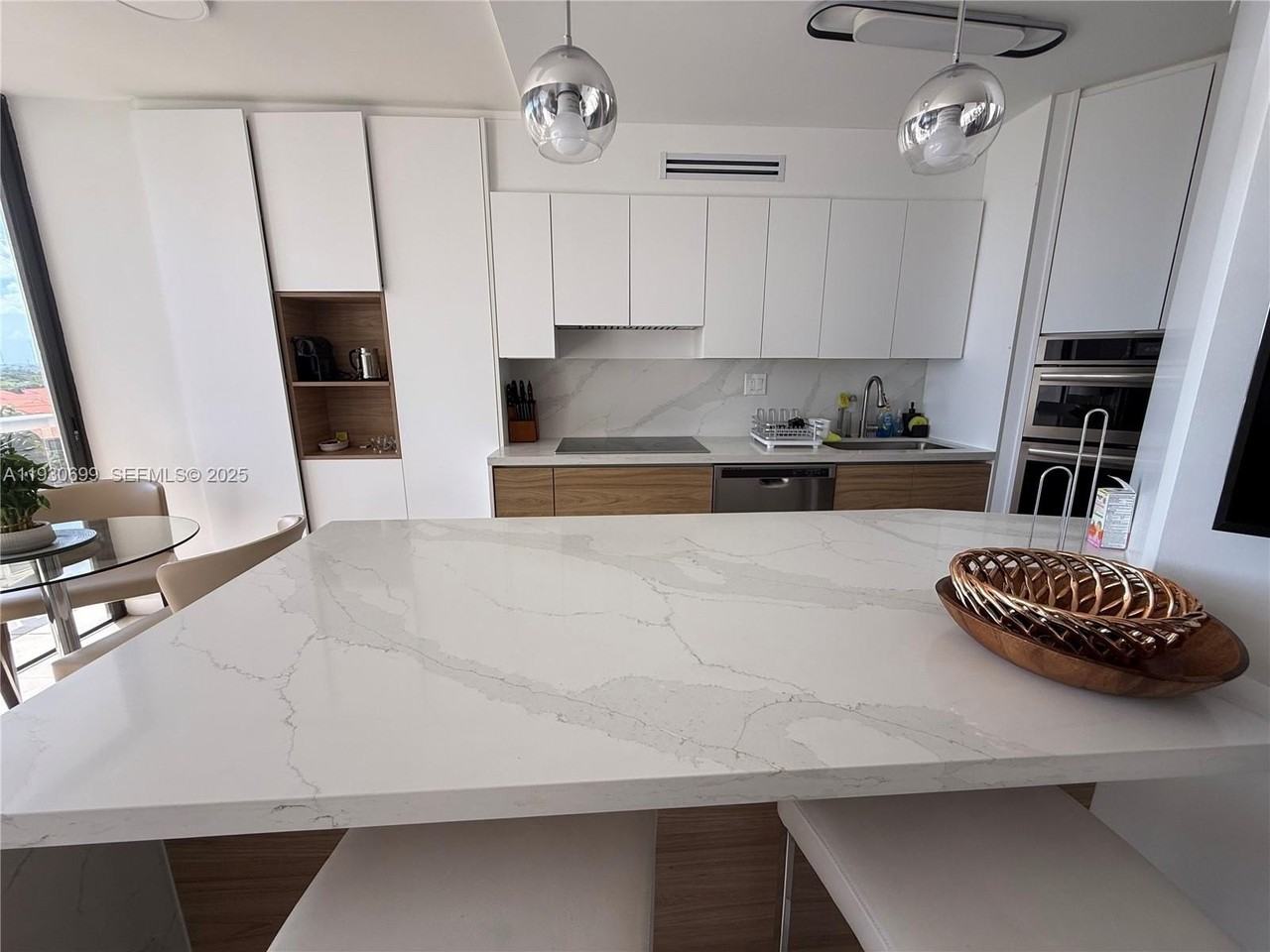 3610 Yacht Club Dr #713 - Photo 4 of 12