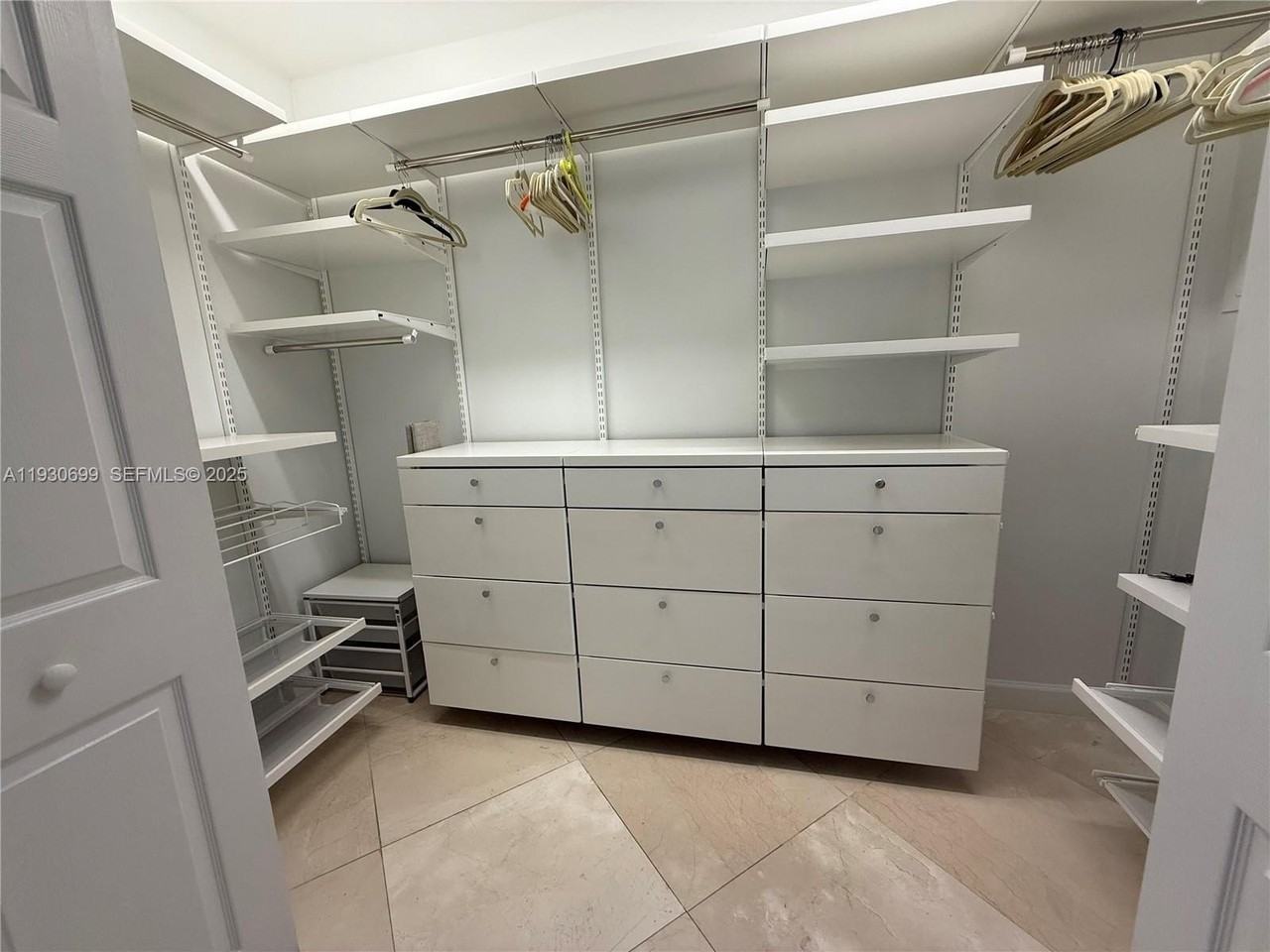 3610 Yacht Club Dr #713 - Photo 6 of 12