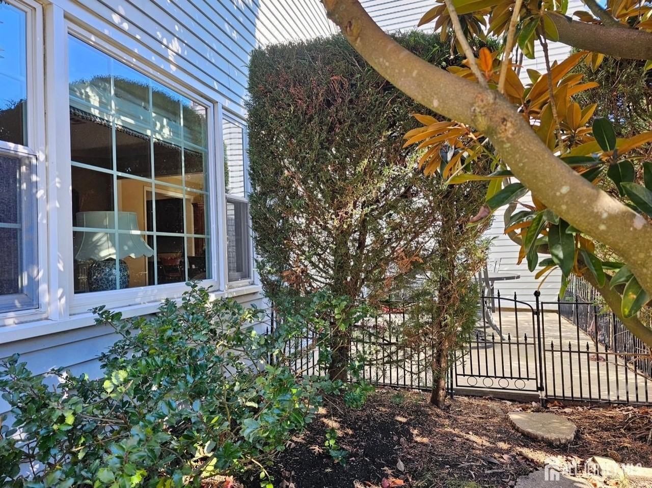 663 Yorktowne Lane #C - Photo 4 of 34