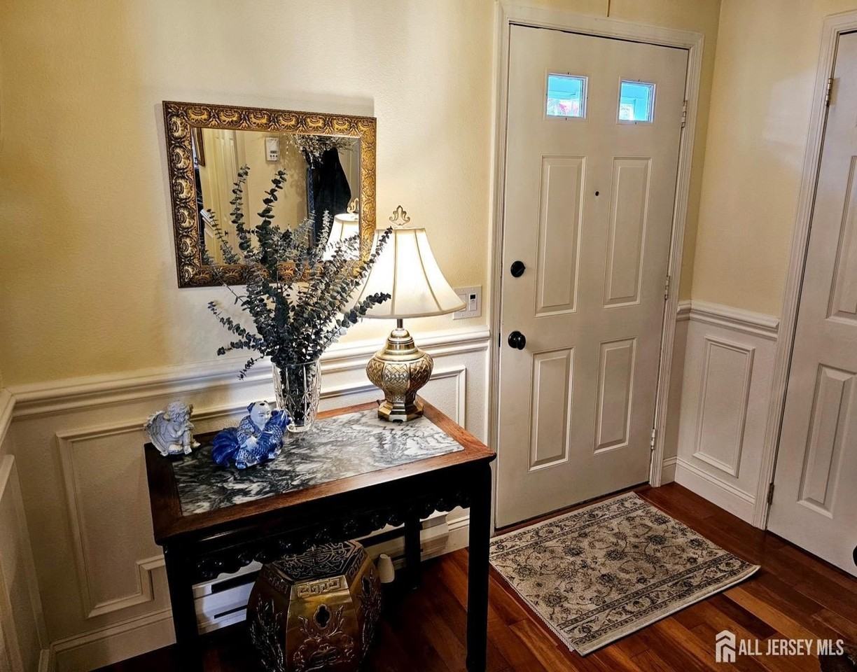 663 Yorktowne Lane #C - Photo 5 of 34