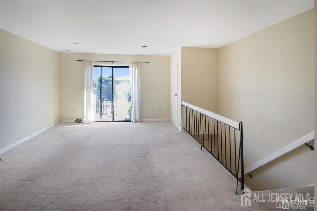 1220 North Oaks Boulevard - Photo 2 of 11