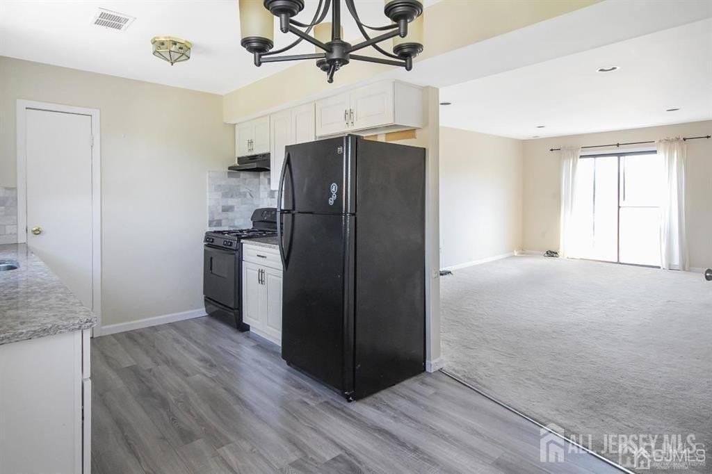 1220 North Oaks Boulevard - Photo 6 of 11