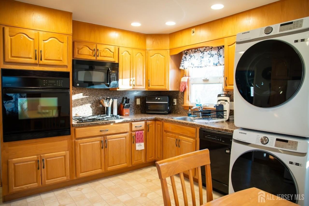 13 Eberly Place - Photo 4 of 12