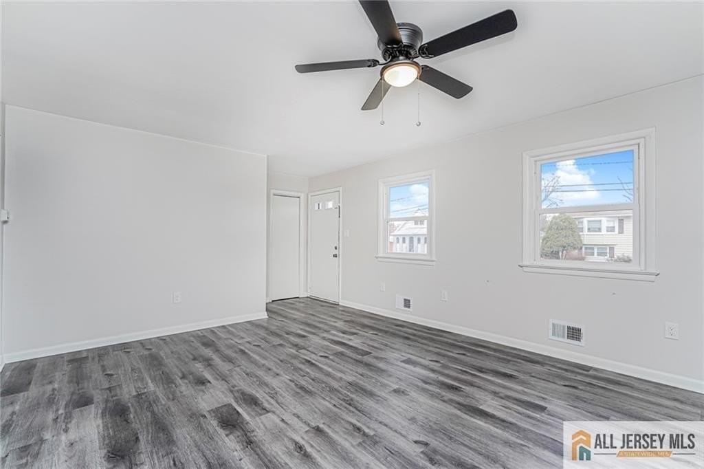 1036 Apache Street #B - Photo 5 of 26