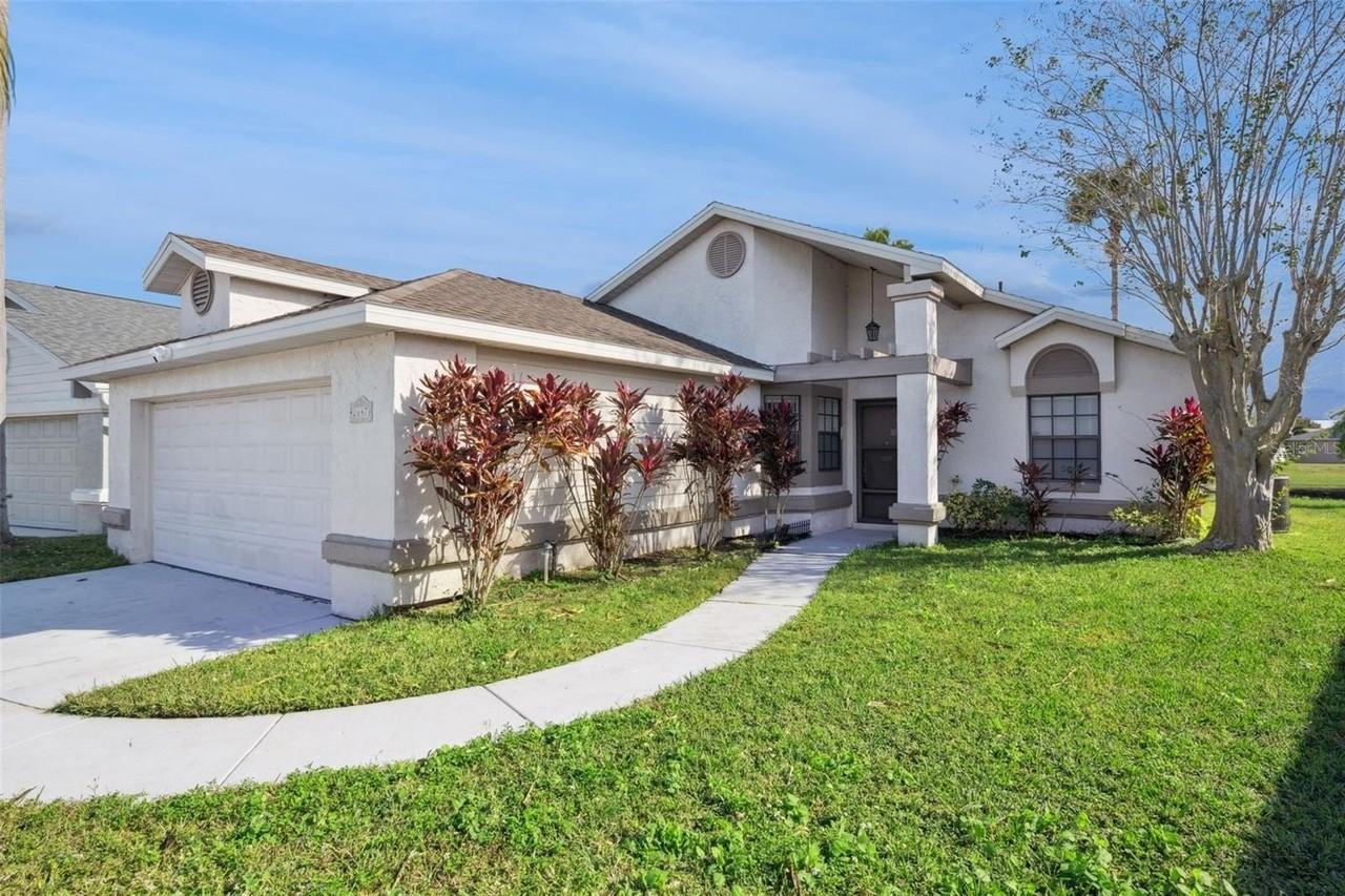 2647 Horseshoe Bay Drive - Photo 2 of 29