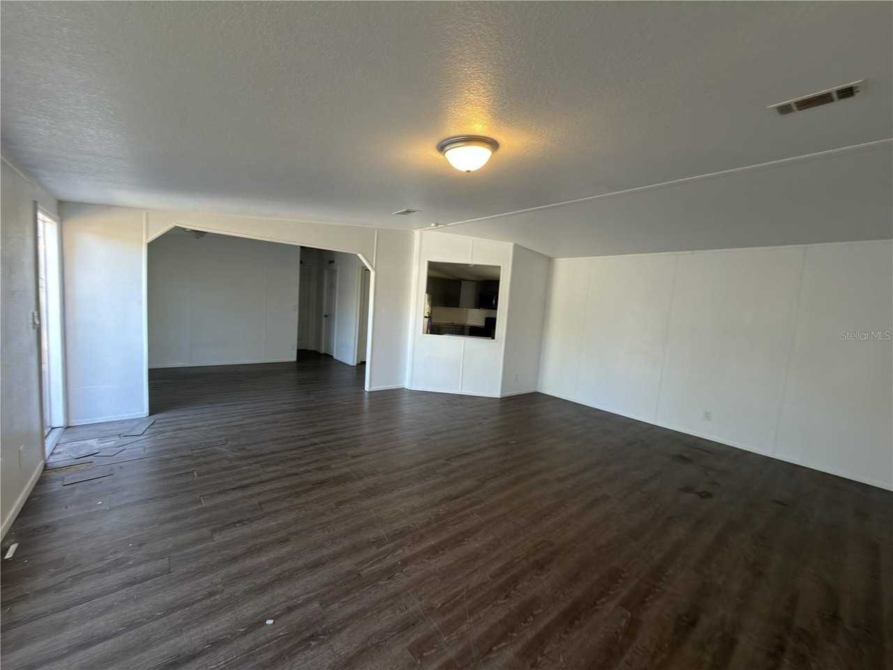 3031 Overland Road - Photo 4 of 11