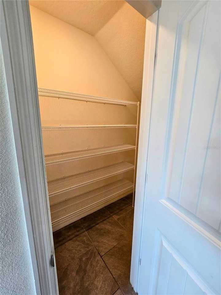 17101 Water Spring Boulevard - Photo 7 of 29