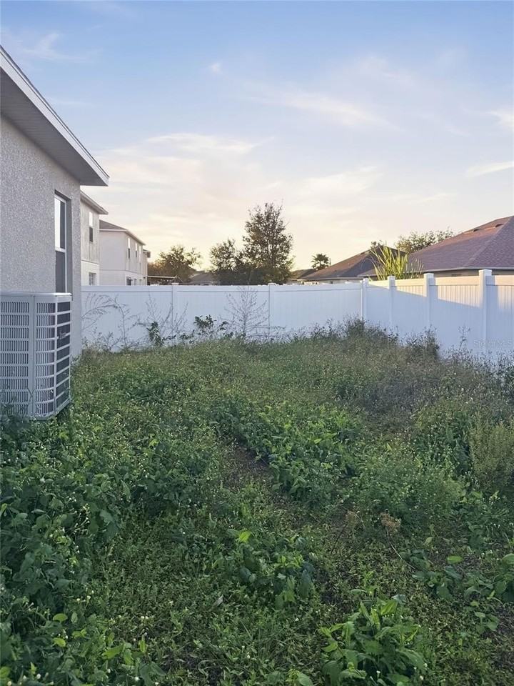 717 Robin Court - Photo 4 of 35