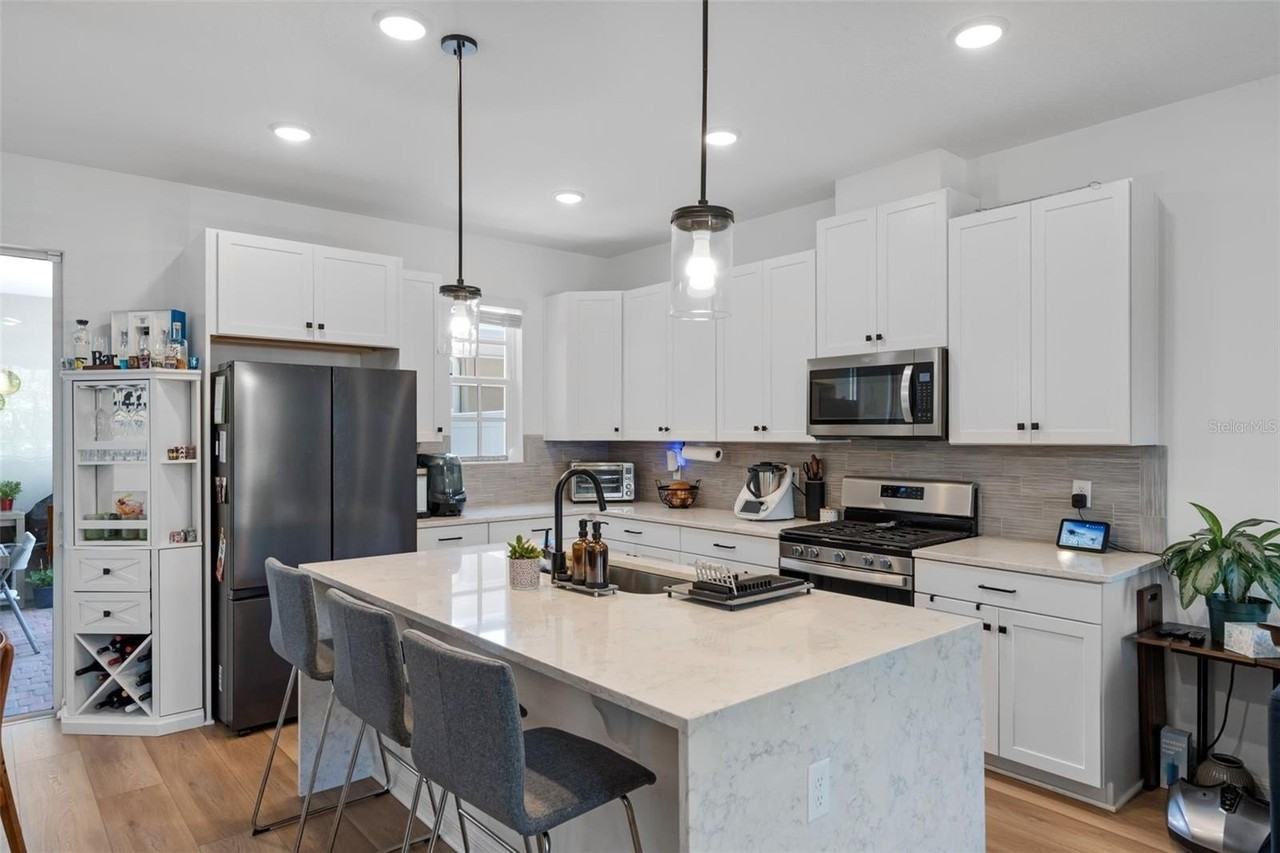 1859 Island Village Way - Photo 4 of 48