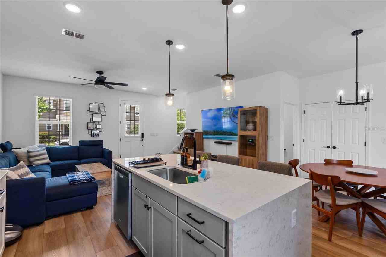 1859 Island Village Way - Photo 7 of 48