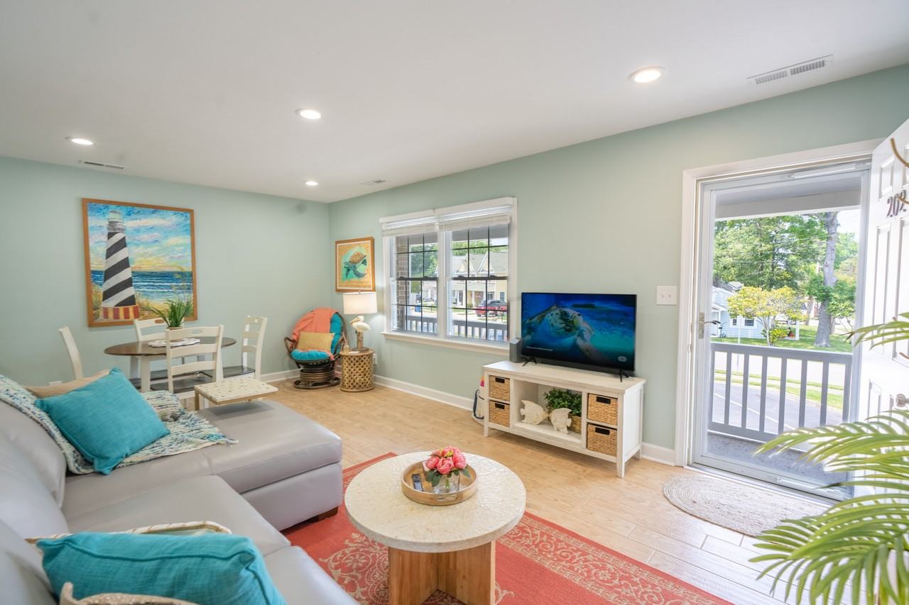 598 Pinewood Drive #1 - Photo 4 of 26