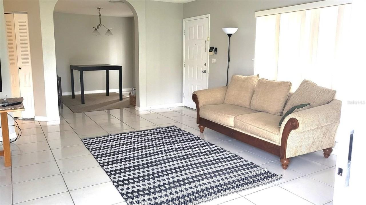 721 Kensington Lake Circle - Photo 3 of 15