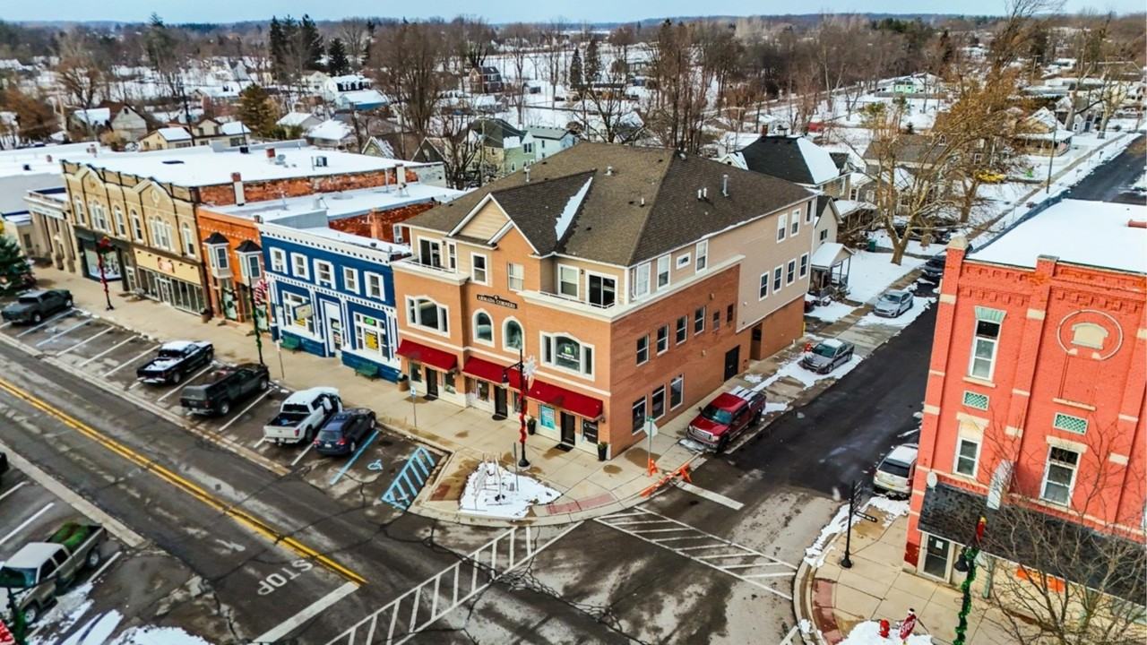 23083 E Main St - Photo 3 of 19